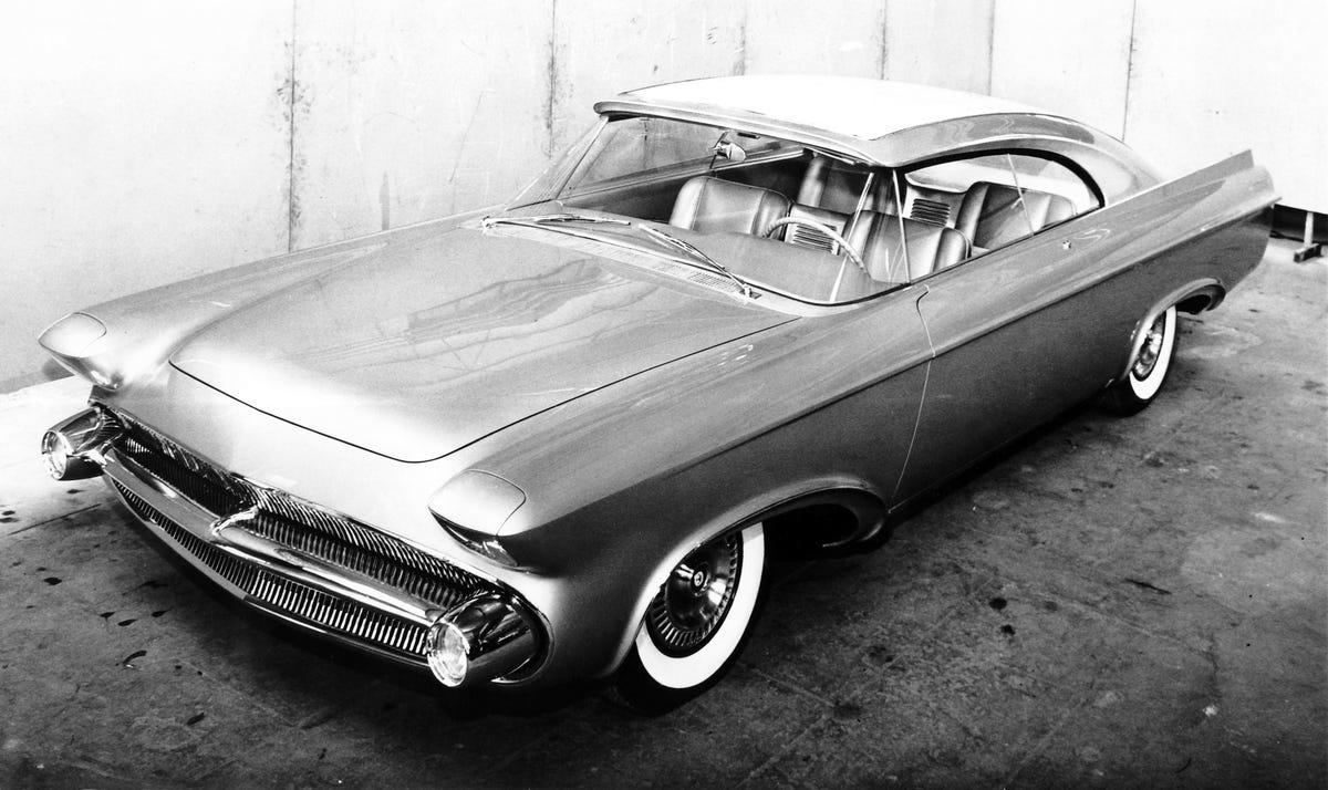 From 1924 Six to Modern 300, Chrysler Celebrates 100 Years