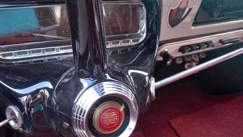 タトラは、主に国家や富裕層向けの高級車に専念していた。