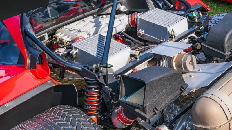 最高出力は478ps(352kW)/7000rpm