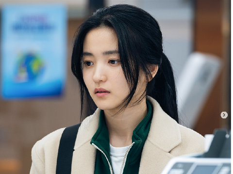 Array,4 Drama Korea Terbaik Kim Tae Ri, Aktris Pemenang Baeksang