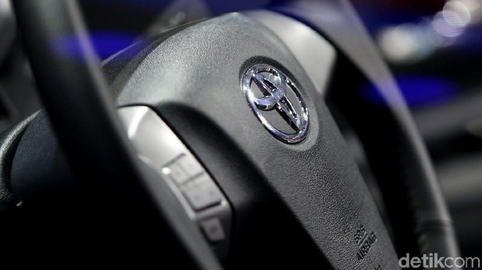 Array,Mobil Toyota Diklaim Bisa Tenggak BBM dengan Etanol hingga 20%