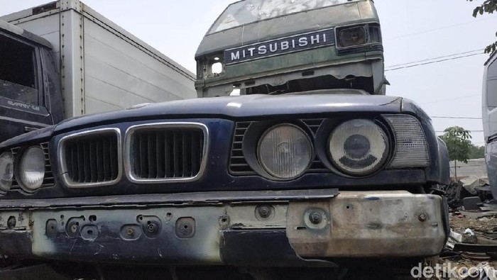 Array,Mobil Tua Jadi Rongsok, Pemerintah Malaysia Kasih Duit buat Ganti Mobil Baru