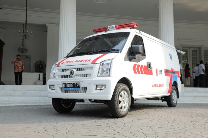Array,Pemprov DKI Operasikan Ambulans Listrik Pertama