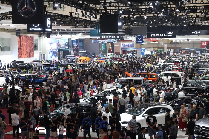 Array,Hampir Setengah Juta Orang Kunjungi Pameran GIIAS 2025