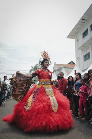 Maya Santoso
