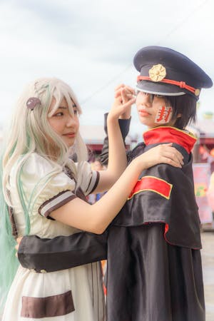 村上麻衣