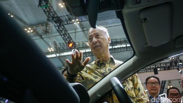 Array,Reaksi Menteri Prabowo saat Dengar Harga BYD Atto 1 Cuma Rp 195 Juta