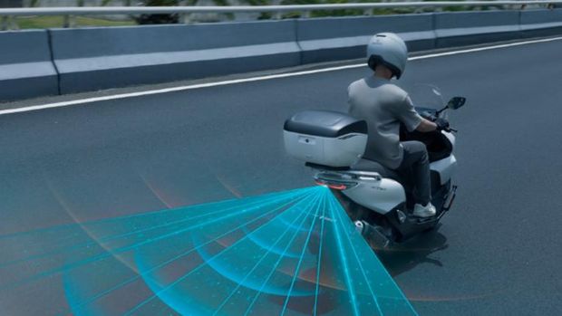 Array,Spesifikasi Skutik Bongsor Baru Honda: Pakai Radar, Konsumsi BBM 43 Km/L