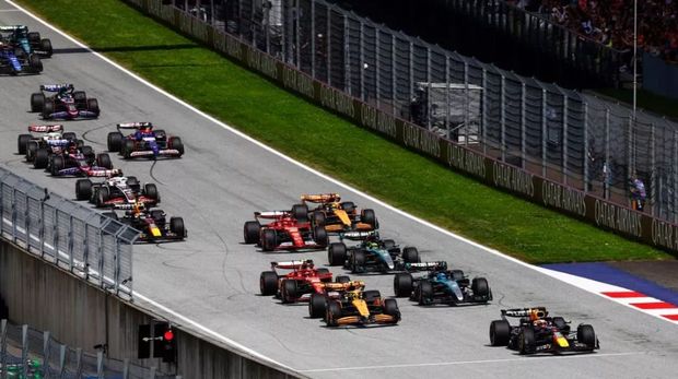 Array,Lebih Kencang MotoGP atau F1? Ini Jawabannya