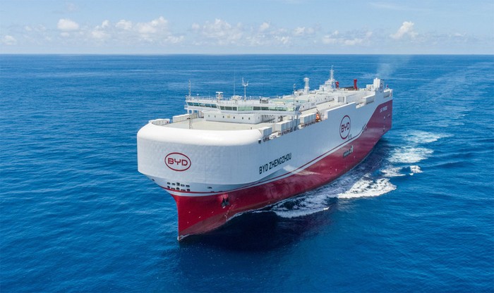 Array,Perdana! Kapal Jumbo BYD Zhengzhou Pengangkut 7.000 Mobil Bersandar di Jakarta