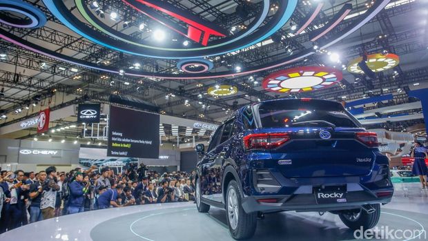 Array,Sebulan Meluncur, Segini SPK Daihatsu Rocky Hybrid