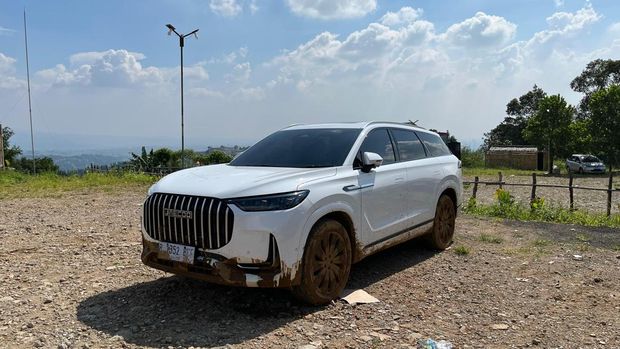 Array,Jajal Jaecoo J8 AWD: Tangguh Diajak Main Tanah, Mewah di Jalan Raya