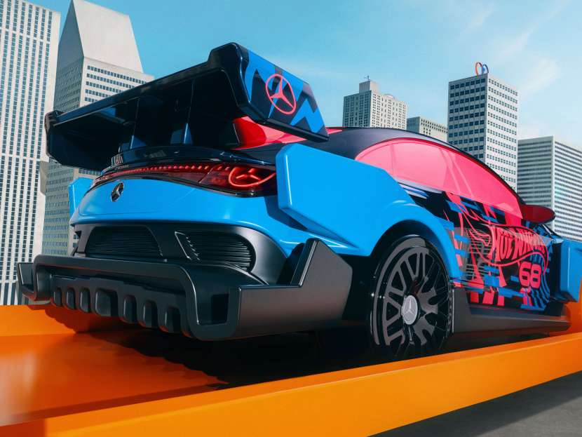 Mercedes-Benz CLA Hot Wheels art car 5 Mercedes-Benz CLA Hot Wheels art car 5