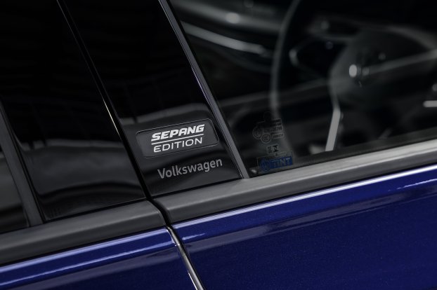 Volkswagen_Golf_GTI_Sepang_Edition_B-Pillar_Sticker Volkswagen_Golf_GTI_Sepang_Edition_B-Pillar_Sticker