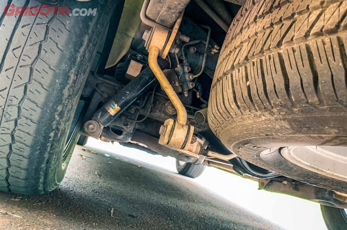 mobil bekas, kaki-kaki mobil, Cek kaki-kaki mobil, cara cek kaki-kaki mobil, cek kaki-kaki, cara cek kaki-kaki, cara gampang cek kaki-kaki, gimana cara cek kaki-kaki mobil, Ini Tiga Cara Gampang Cek Kaki-Kaki Mobil Bekas, Simak Triknya