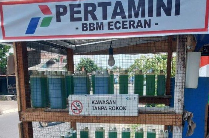 pertalite, Bensin Eceran Rp 40 Ribu, Kelangkaan BBM Ende, BBM Langka Ende, Bensin Eceran Rp 50.000, Ugal-ugalan, Harga Sebotol Pertalite Eceran di Kabupaten Ini Tembus Rp 40.000-50.000