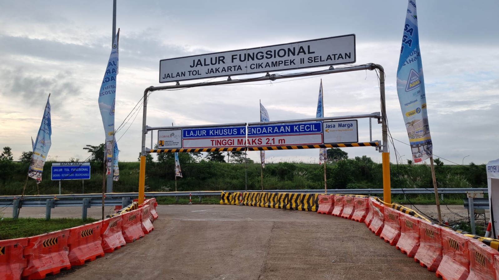 Tol Jakarta-Cikampek II Selatan, tol Japek II Selatan, kereta cepat Whoosh, Waktu Tempuh Jakarta-Bandung, Tol Jakarta-Bandung, Estimasi Perbandingan Waktu Tempuh Jakarta-Bandung Via Tol Japek II Selatan Vs Kereta Cepat Whoosh