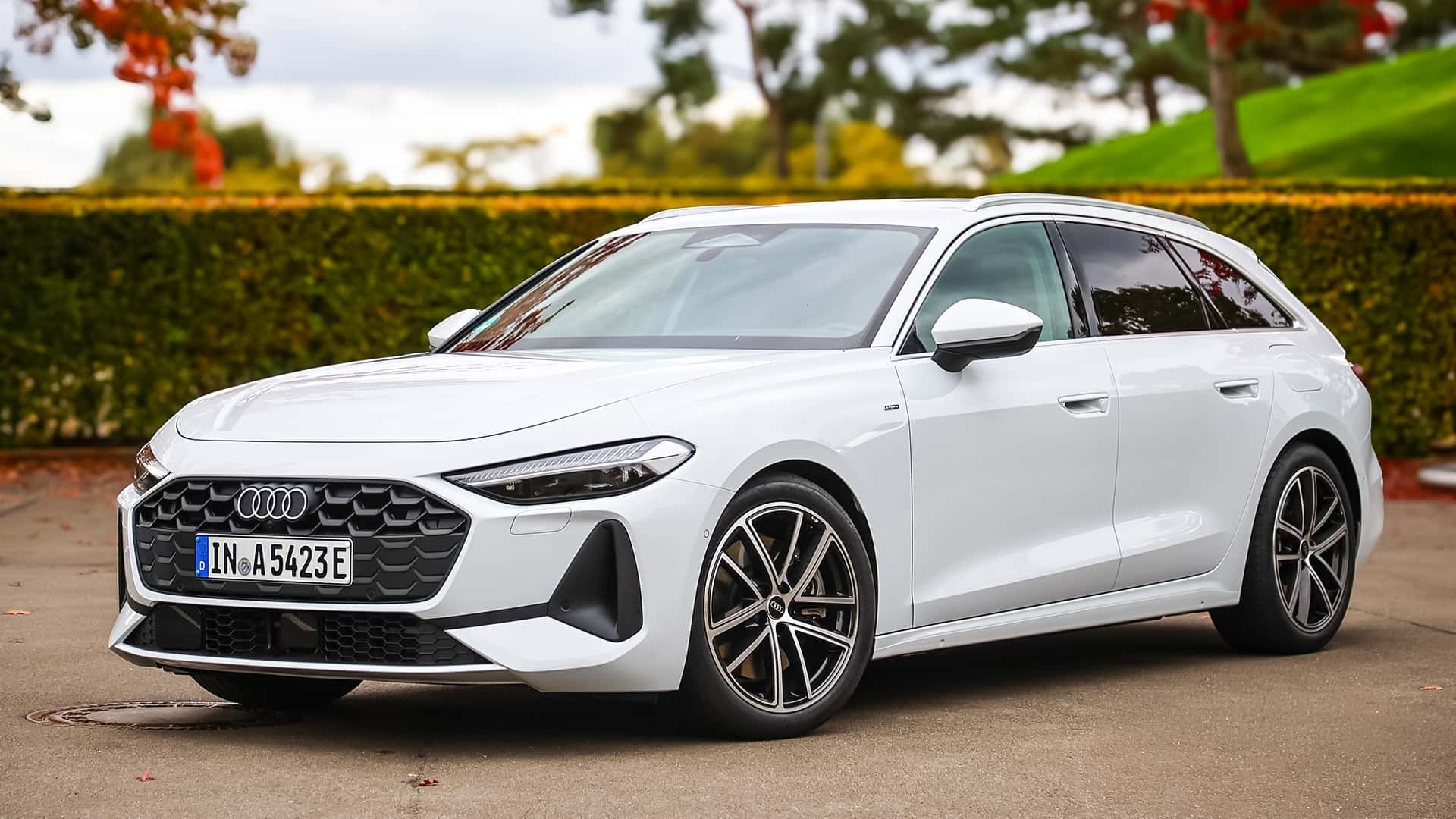 Audi A5 Avant e-hybrid (2025)