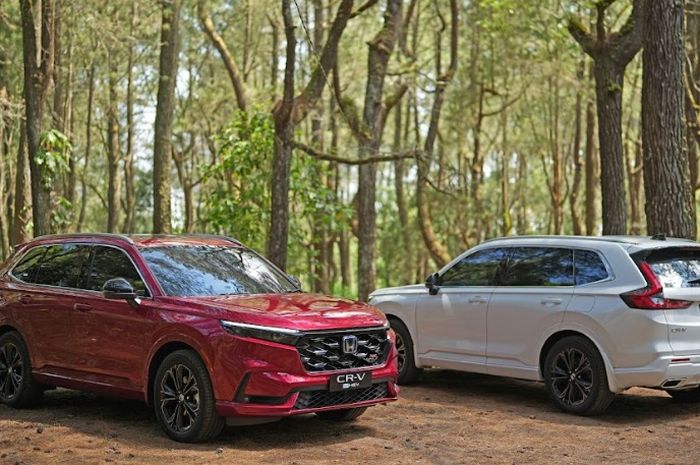 honda brio satya, mobil hybrid Honda, honda cr-v rs e:HEV, All New Honda Accord RS e:HEV, Otomotif award 2025, Dua Mobil Hybrid Honda Ini Kantongi Penghargaan OTOMOTIF Award 2025