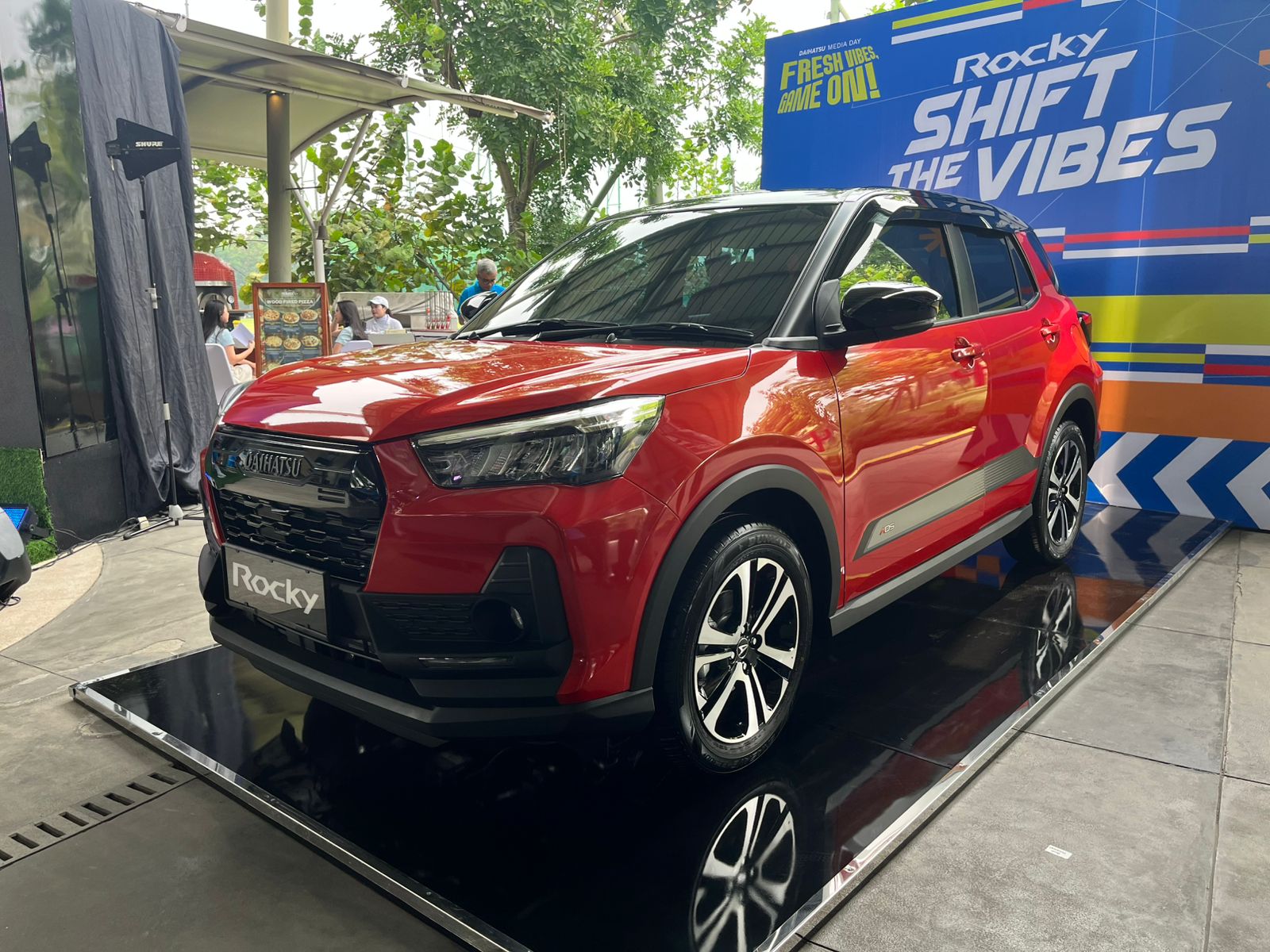daihatsu, rocky, daihatsu rocky, Toyota Raize, Rocky Facelift, Alasan Daihatsu Rocky Facelift 2025 Tidak Dirilis Bareng Toyota Raize