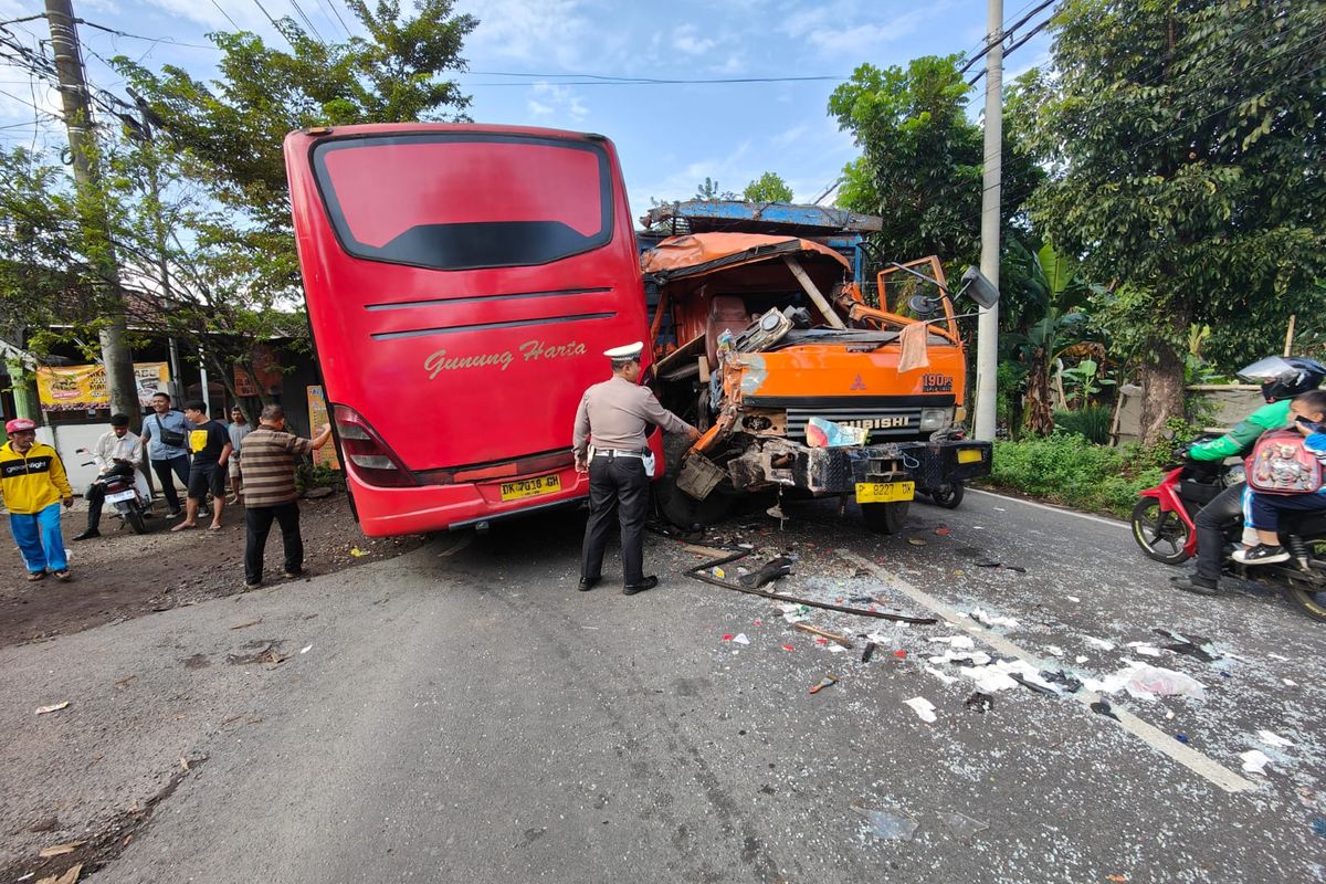 KNKT, kecelakaan, truk, korban, Kemenhub, Rekomendasi KNKT Tekan Kecelakaan Truk dan Bus di Jalan Raya