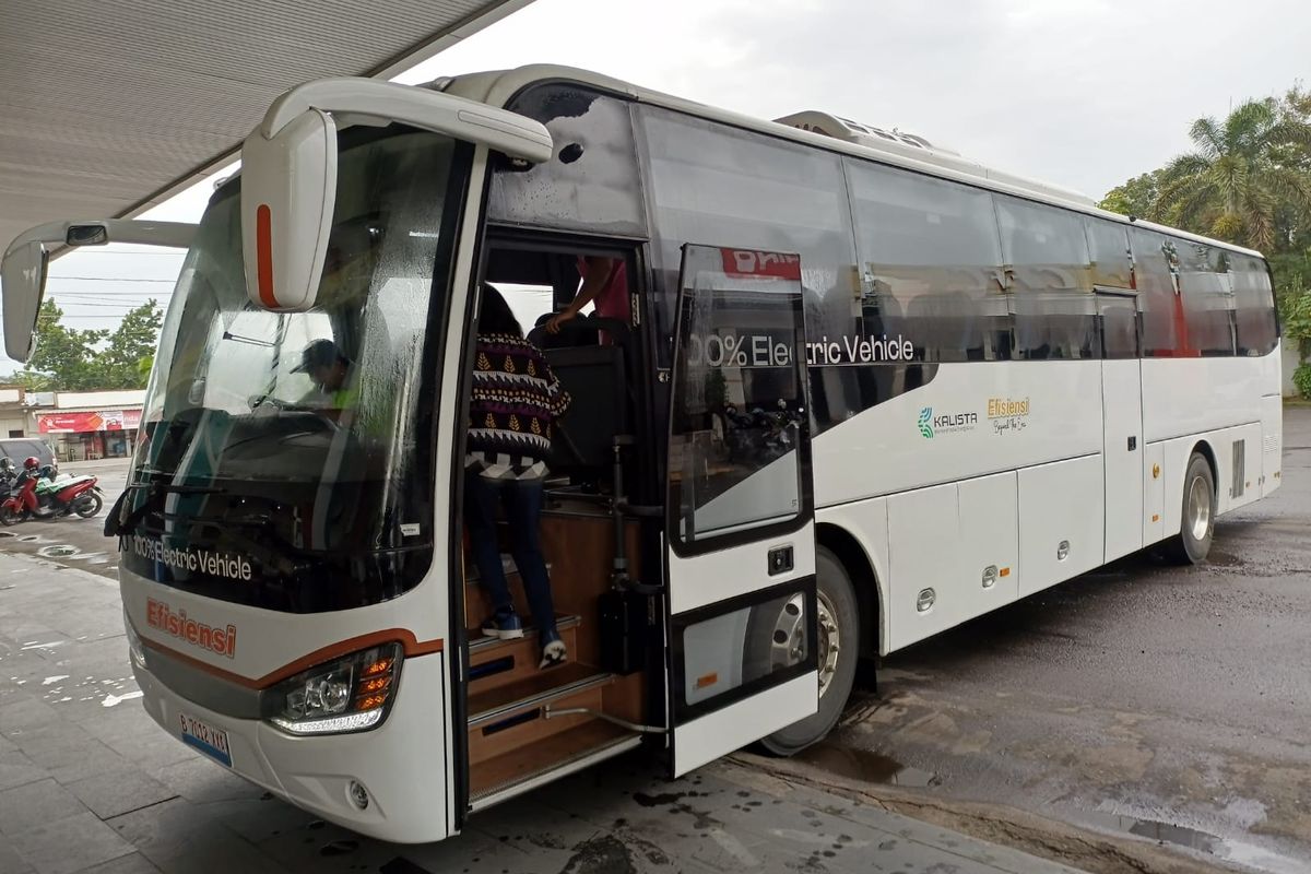 bus listrik, uji coba, Bus listrik, transportasi ramah lingkungan, kenyamanan penumpang, Ekspektasi Penumpang pada Bus Listrik Jarak Jauh