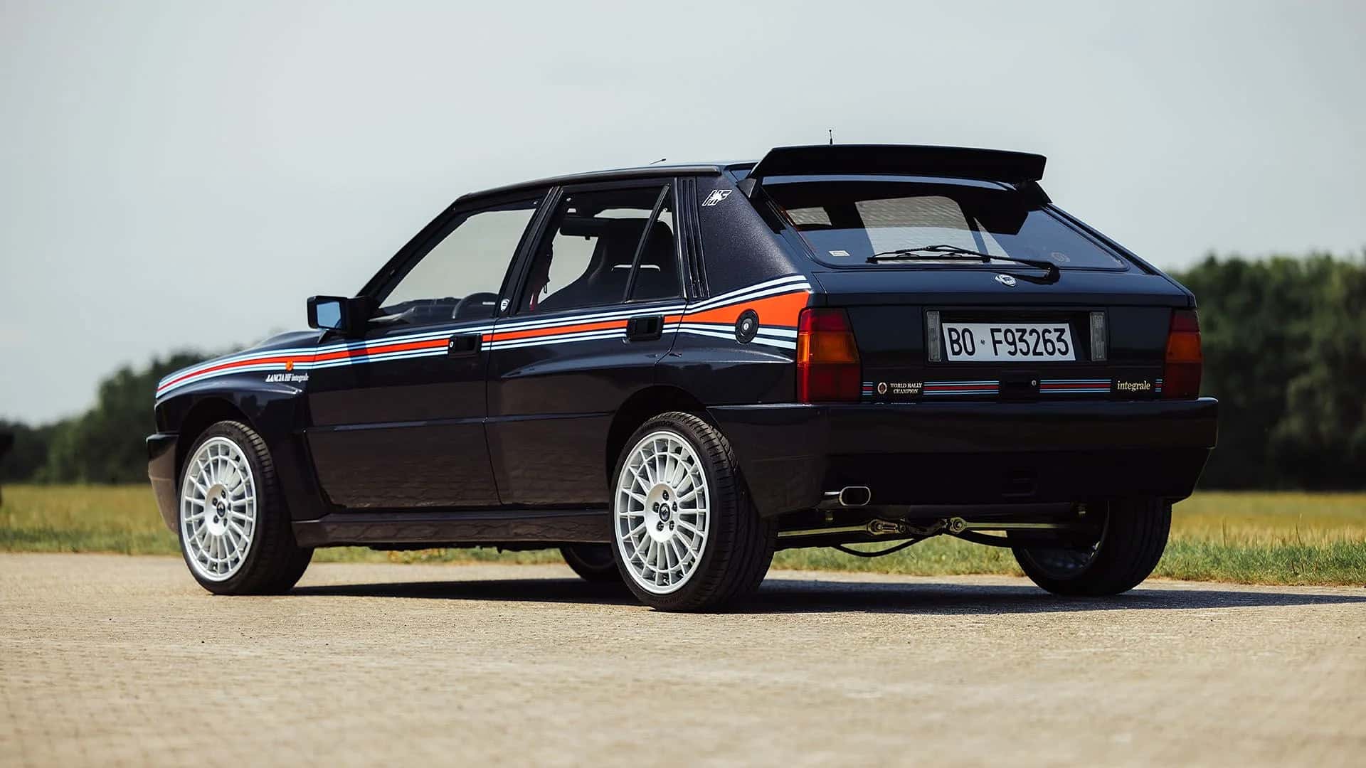 Lancia Delta HF Integrale Evo Martini 5 (1992), negro para Vasco Rossi