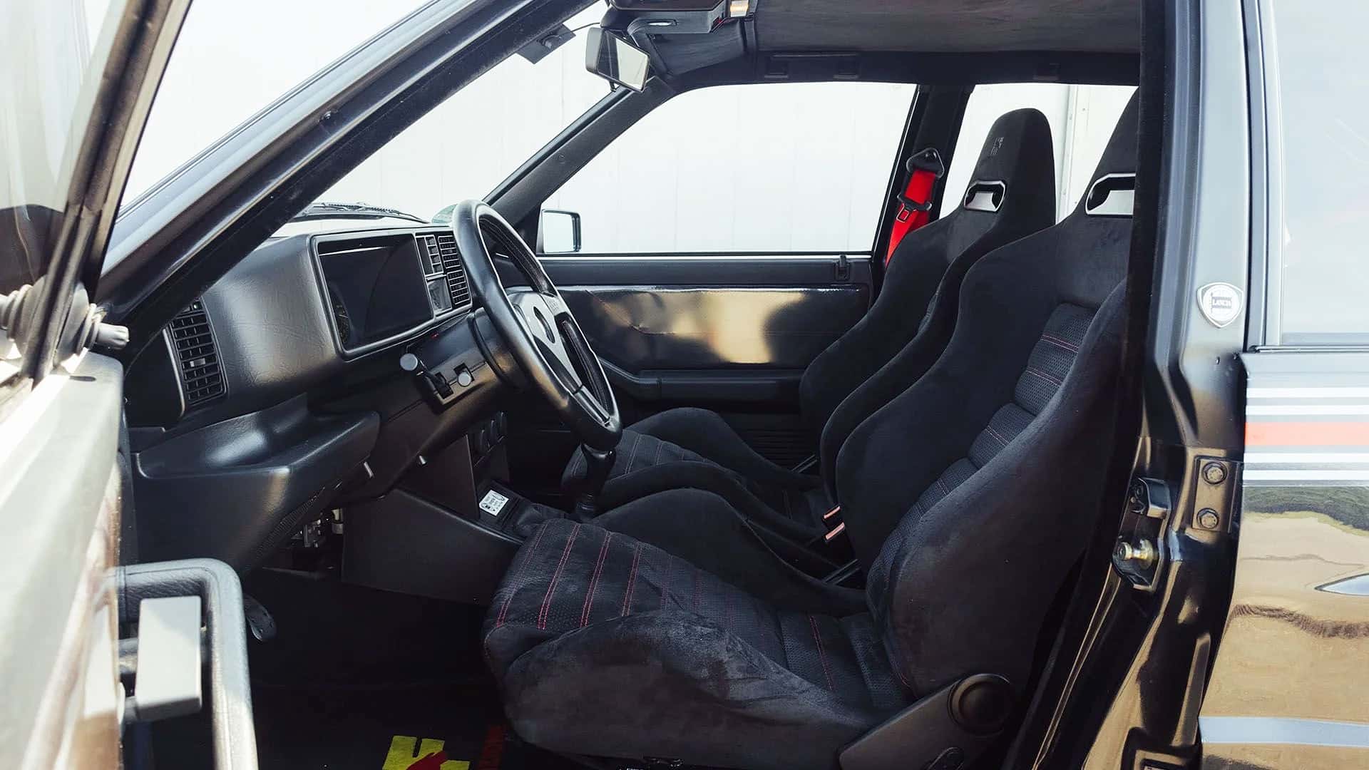 Lancia Delta HF Integrale Evo Martini 5 (1992), negro Vasco Rossi