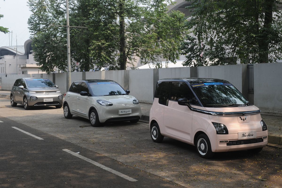 penurunan harga, mobil listrik bekas, Wuling Air ev, depresiasi nilai jual, Efek Domino Penurunan Harga Mobil Listrik di Pasar