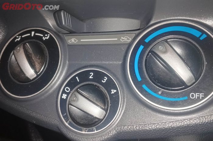 ac mobil, ac mobil tidak dingin, freon ac mobil, AC mobil panas, AC Mobil Enggak Dingin Padahal Freon Baru Diisi, Ini Penyebabnya