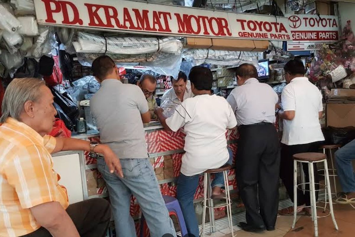 aksi massa, Plaza Atrium Senen, Pusat otomotif, atrium senen, Demo Kwitang, Imbas Aksi Massa, Pusat Otomotif Atrium Senen Tutup Sementara