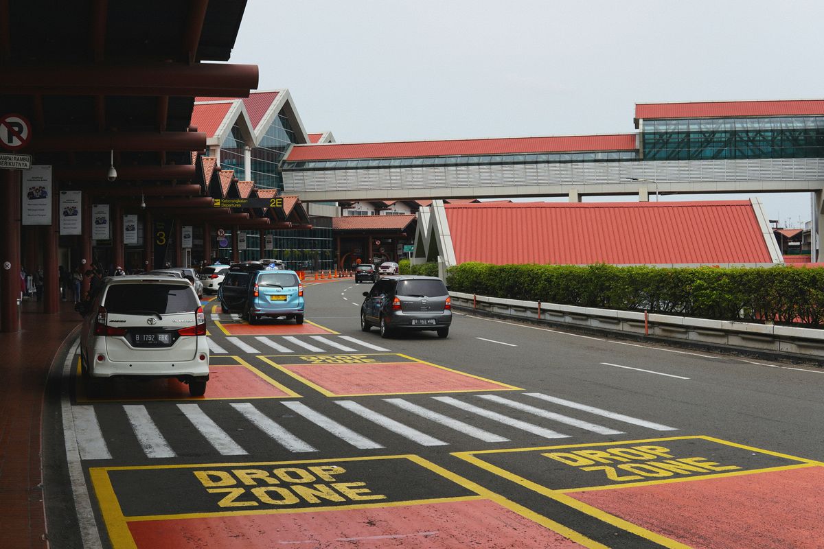 Soekarno-Hatta, Soetta, area parkir, Parkir Premium, Pick Up Premium, area Parkir, Angkasa Pura, Bandara Internasional, Beda Parkir Premium dan Pick Up Premium di Bandara Soetta
