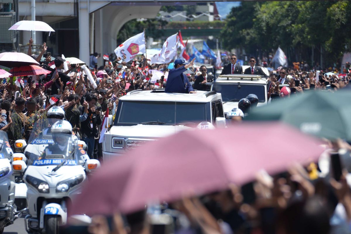 rombongan Presiden, Presiden Prabowo, kendaraan prioritas, mobil presiden, rombongan presiden, presiden republik indonesia, iring-iringan presiden, Viral, Video Rombongan Presiden Prabowo Beri Jalan ke Mobil Damkar