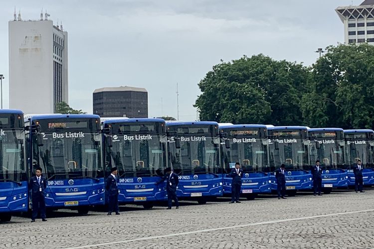 transjakarta, emisi, bus listrik, fosil, elektrifikasi, Net Zero, Tekan Emisi Transportasi Darat, Pemerintah Genjot Populasi Bus Listrik