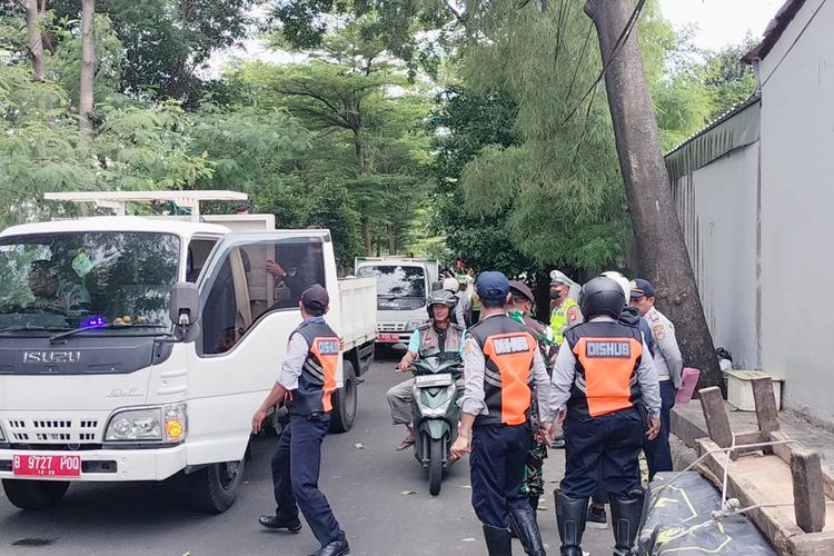 DKI Jakarta, parkir liar, Tanah Abang, kendaraan bermotor, Kendaraan Bermotor, Gubernur Pramono Anung, Pramono Minta Penertiban Parkir Liar Digencarkan, Aturannya Sudah Ada