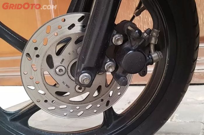 motor matic, Piringan Cakram, Piringan Cakram motor matic, kelebihan cakram lebih gede, kelebihan cakram gede, kelebihan piringan cakram gede, Kelebihan Motor Matic Pakai Piringan Cakram Gede, Lebih Pakem?