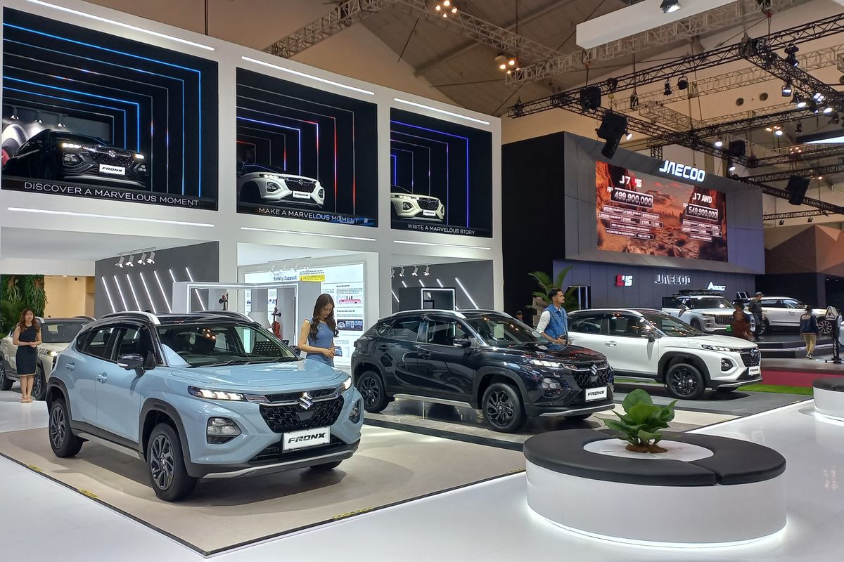 booth Suzuki, GIIAS 2025, cutting body, suzuki fronx, Booth Suzuki, Suzuki Ingin Pengunjung GIIAS 2025 Bisa Kenal Fronx Luar Dalam