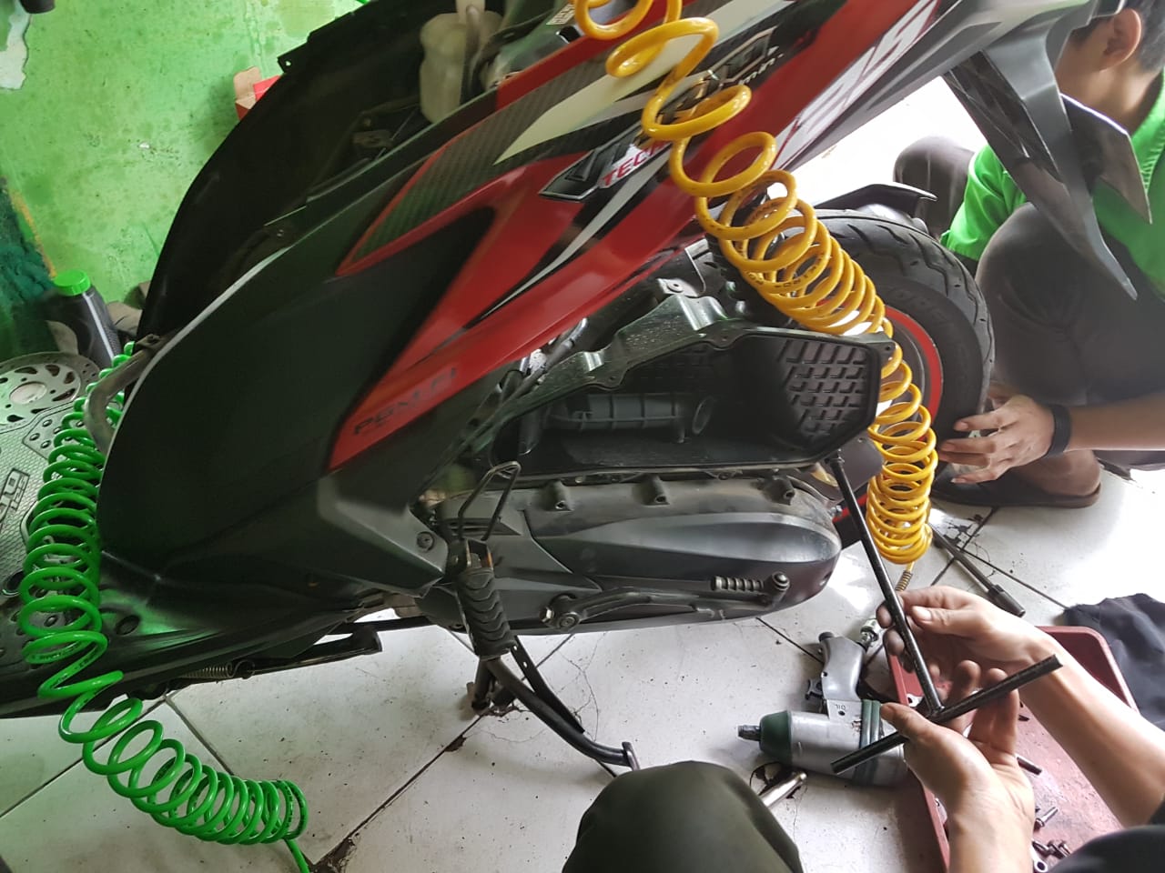throttle body, Honda BeAT mogok, Servis TB, AHASS Wahana Retail Ciputat, Awas! Bersihkan Throttle Body Dengan Cara Semprot Bisa Bikin Motor Mogok