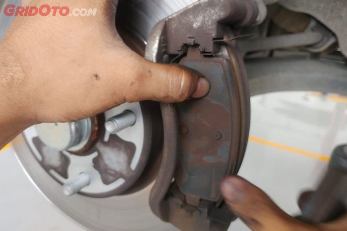 mobil bekas, kampas rem, rem mobil, tanda kampas rem habis, kampas rem mobil, gejala kampas rem habis, ciri kampas rem habis, Tiga Gejala Ini Jadi Tanda Bila Kampas Rem di Mobil Bekas Kalian Habis