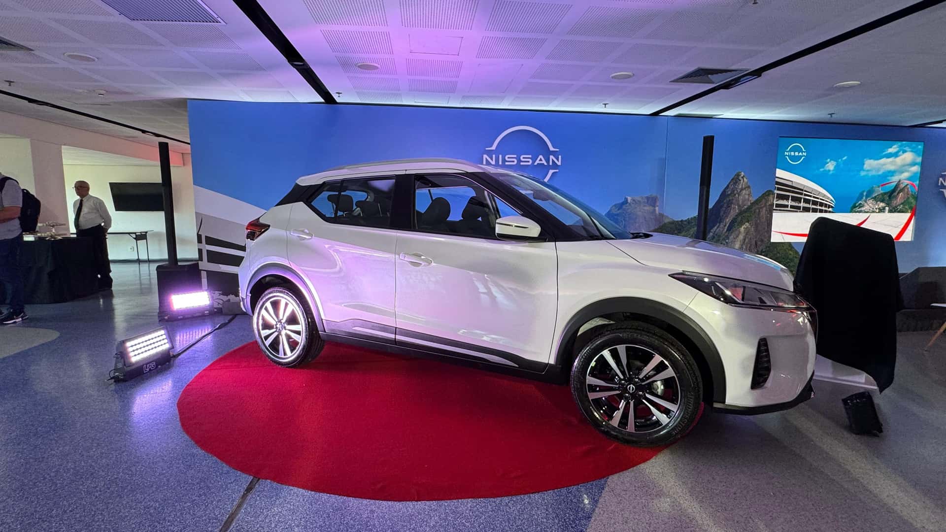 Nissan Kicks Play 2026 (Live)