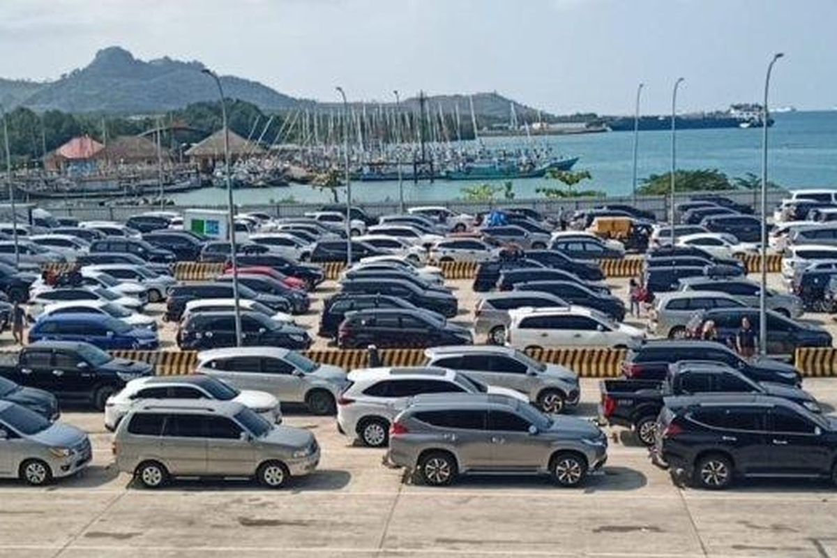mudik Lebaran 2025, angkutan umum, lalu lintas, Lalu Lintas, Kemenhub, kendaraan bermotor, Penggunaan Angkutan Umum Saat Mudik Lebaran 2025 Diklaim Naik