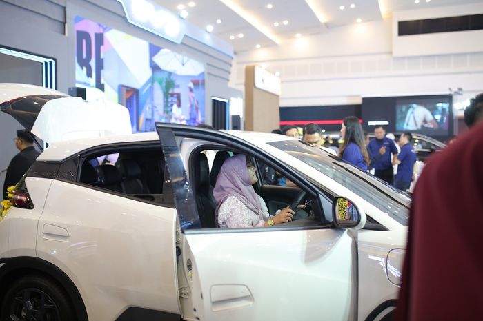 jawa timur, GIIAS Surabaya, BYD Atto 1, Harga BYD Atto 1, BYD Perkenalkan Atto 1 di GIIAS Surabaya, Harga OTR Jatim Bikin Kaget