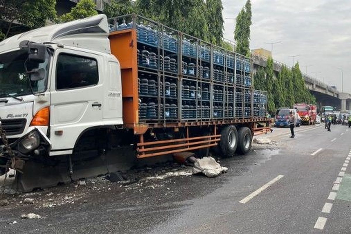 kecelakaan, Kemenhub, sanksi, ETLE, ODOL, digitalisasi data, fatalitas, 7 Strategi Kunci Tekan Fatalitas ODOL dari Akademisi UI