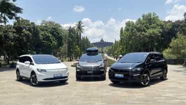 Mobil Listrik Aletra L8 EV