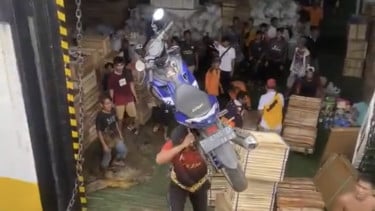 Buruh pelabuhan angkat motor 118 Kg