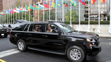 Chevrolet Suburban antipeluru digunakan oleh pasukan khusus