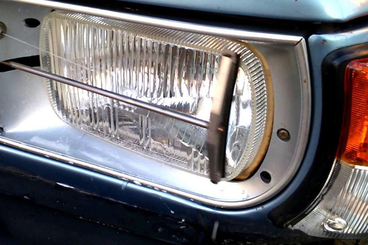 mobil tua, lampu mobil, mobil lawas, mika lampu mobil, re-mika, Lampu Mobil Tua Bisa di Re-Mika, tapi Ada Syaratnya