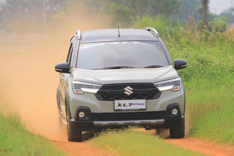 Suzuki, mobil, Mobil, Suzuki XL7, Sejarah, sejarah, Sejarah Suzuki XL7, Low SUV Andalan Suzuki di Indonesia