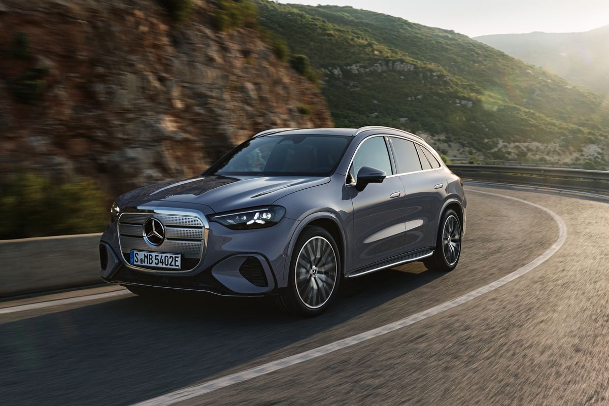 mobil listrik, Mercedes-benz, SUV listrik, munich motor show 2025, GLC with EQ Technology, Mercedes-Benz Perkenalkan GLC EQ di Munich Motor Show 2025