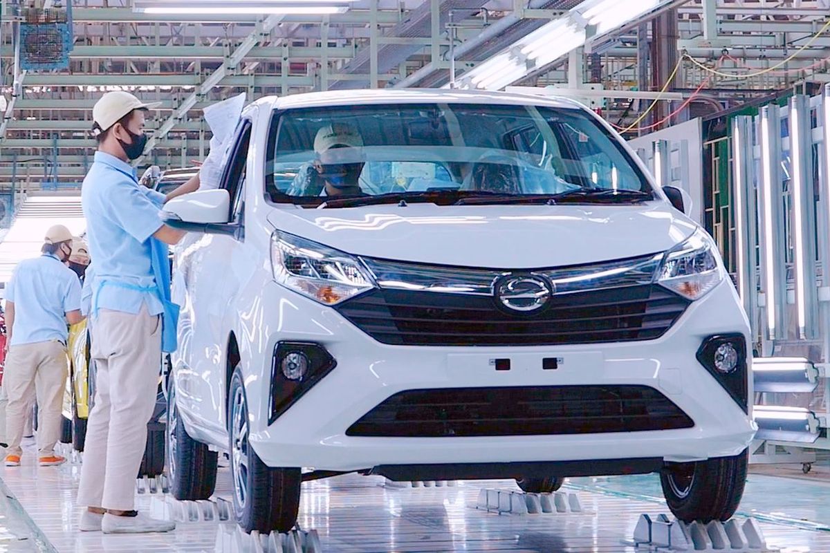 ekspor mobil, Tantangan Ekonomi, Produksi Daihatsu, Penurunan pasar otomotif, Produksi Daihatsu Turun Tajam, Apa Penyebabnya?